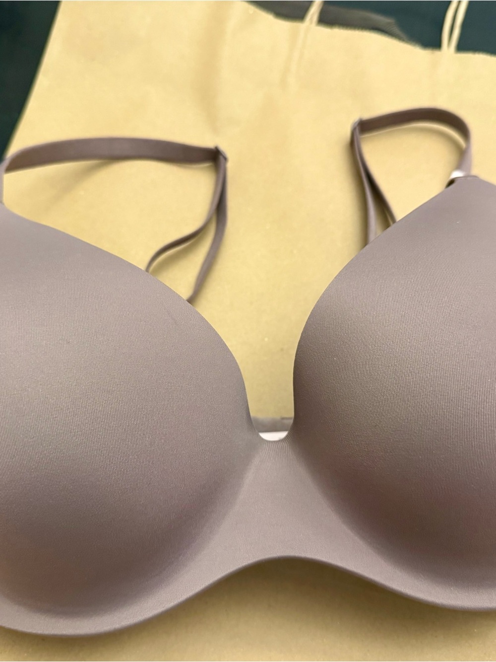 Victoria's Secret Body by Victoria Smooth Molded Bra